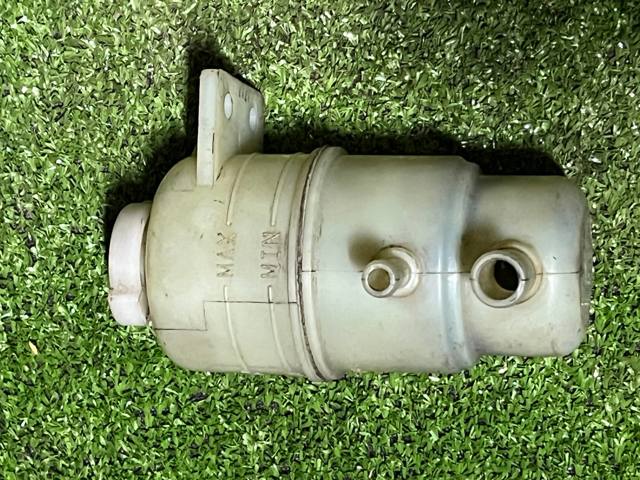 MITSUBISHI MR403657 Бачок насоса ГУР в наличии Ирпень