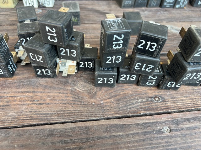 Реле вентилятора Porsche Cayenne II