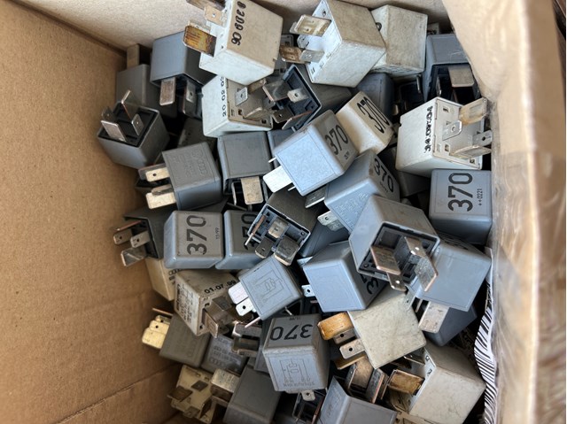 Блок управления вентилятором Mitsubishi Outlander II XL