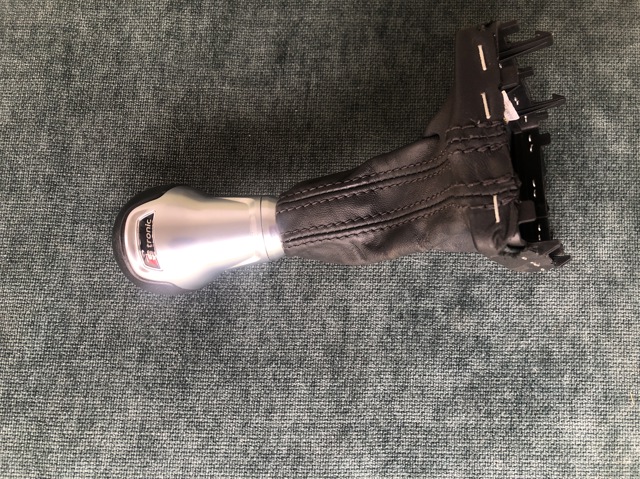 Ручка рычага коробки передач 8V1713139G VAG