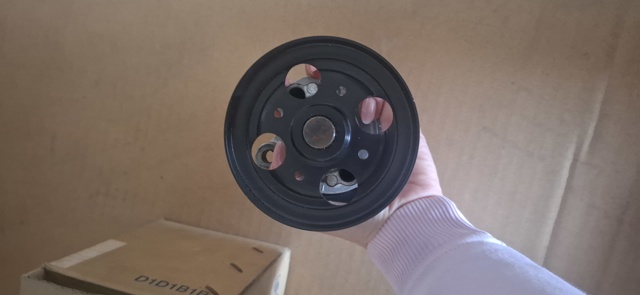 NISSAN 210106N225 Помпа в наличии Каменское