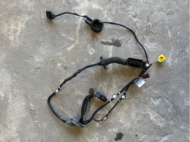 VAG 8K0972702 в наличии Ровно