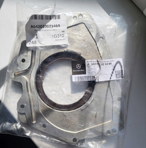 Сальник коленвала двигателя, задний A642010021464 MERCEDES