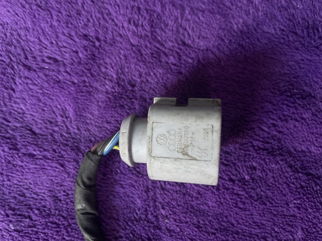 1J0973713G VAG купить в Украина