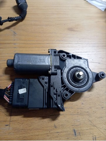 VAG 3B9839752 в наличии Украина