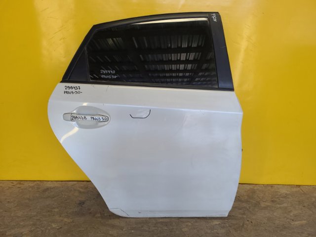 Дверь задняя, правая Тойота Приус