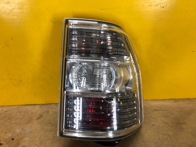 Фонари задние Mitsubishi Pajero 4 LONG