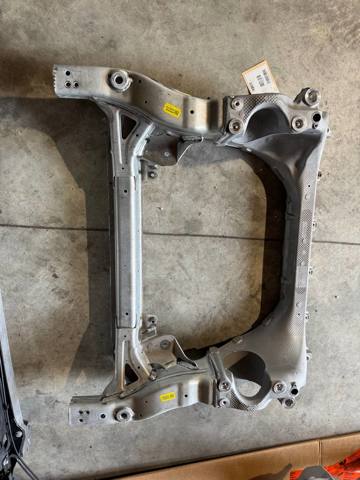 Подрамник передней подвески A2056208701 MERCEDES