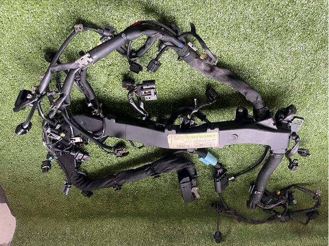 MERCEDES A6510103718 в наличии Украина
