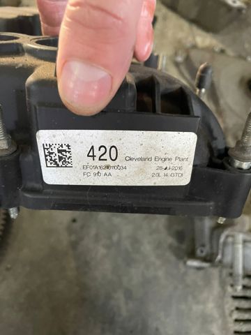 CJ5Z6582A FORD Крышка клапанная купить в Ровно