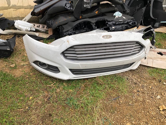 DS7Z17K945AB FORD Решетка бампера переднего нижняя купить в Тернополь