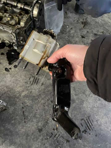 F2GE6600AA FORD Насос масляный купить в Ирпень