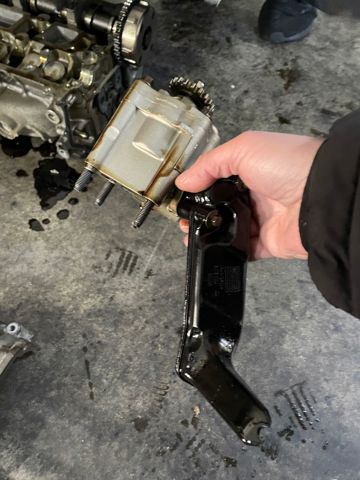 FORD F2GE6600AA Масляный насос в наличии Хмельницкий