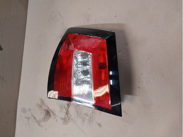Задний правый стоп 6V9945096 VAG