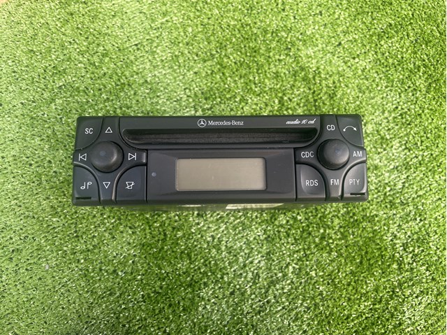 Магнитола (радио AM/FM), универсальная 1708200386 MERCEDES