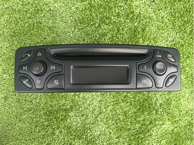 Магнитола (радио AM/FM) 2038201786 MERCEDES