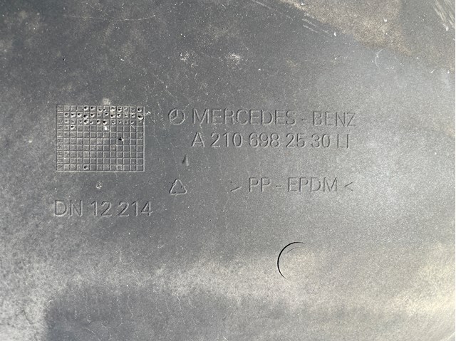 Подкрылок задний левый 2106982530 MERCEDES