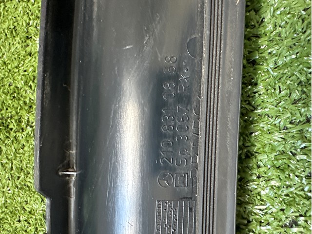 MERCEDES 2108310858 Решетка водостока лобового стекла левая/правая в наличии Каменское