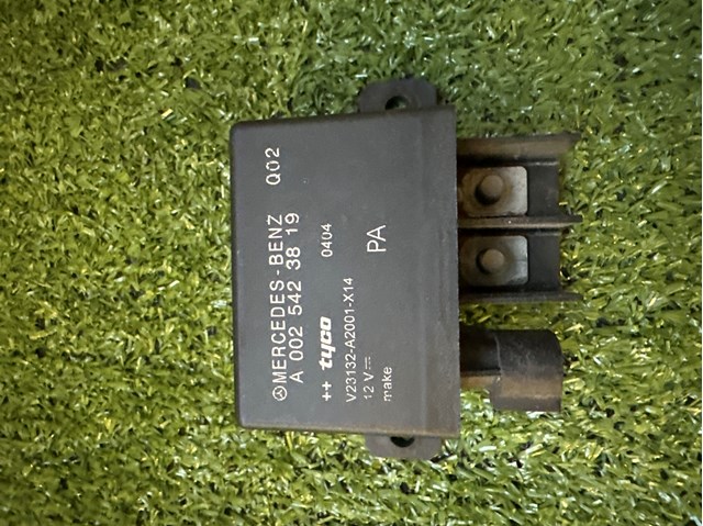 Реле высокого тока A0025423819 MERCEDES