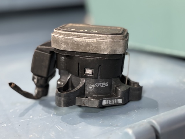 Клапан EGR, рециркуляции газов 00005320C2 MERCEDES