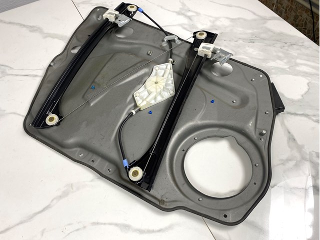 1697200279 MERCEDES Мотор стеклоподъемника двери передней правой купить в Сумы
