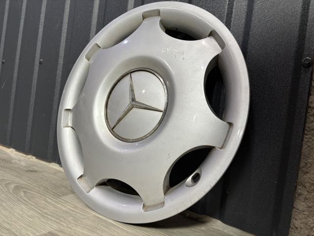 MERCEDES 2034010024 Колпаки в наличии Ирпень