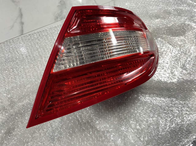 2048200264 MERCEDES Задний фонарь купить в Ирпень