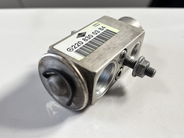 Клапан расширительный 2208300384 MERCEDES