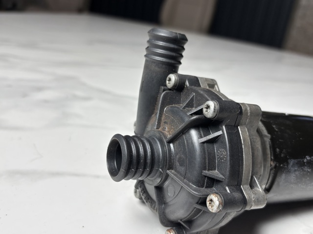 MERCEDES A0005000386 Помпа водяная (насос) охлаждения, дополнительный электрический в наличии Днепр