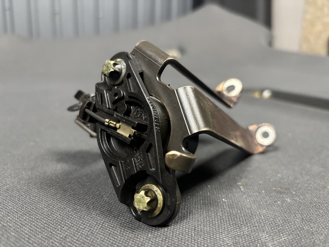 Датчик уровня масла двигателя A0011530332 MERCEDES
