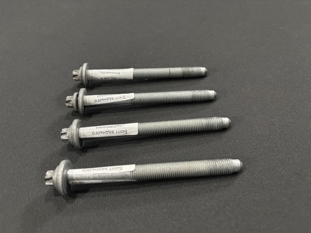 A0019901103 Болт крепления заднего нижнего рычага купить Одесса