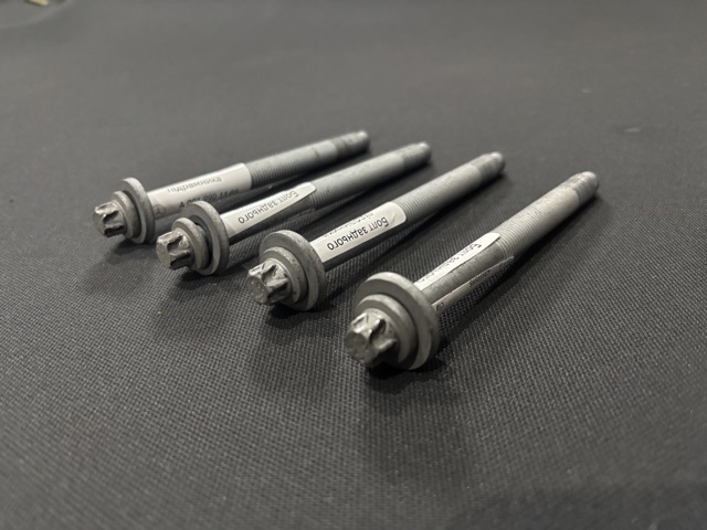 MERCEDES A0019901103 Болт крепления заднего нижнего рычага в наличии Черкассы