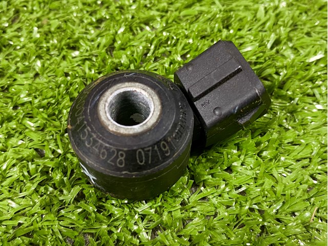 Датчик детонации A0041534628 MERCEDES