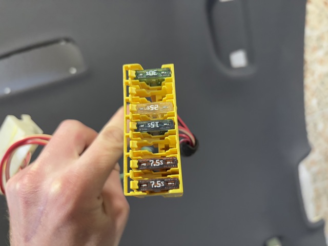 Блок реле и предохранителей A0055459701 MERCEDES