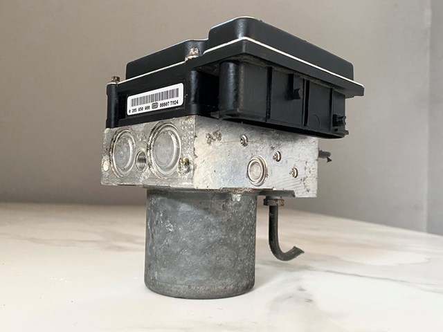 Блок управления АБС  A0064316312 MERCEDES