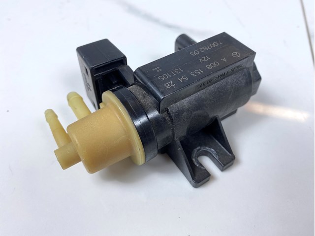 Клапан соленоид регулирования заслонки EGR A0081535428 MERCEDES