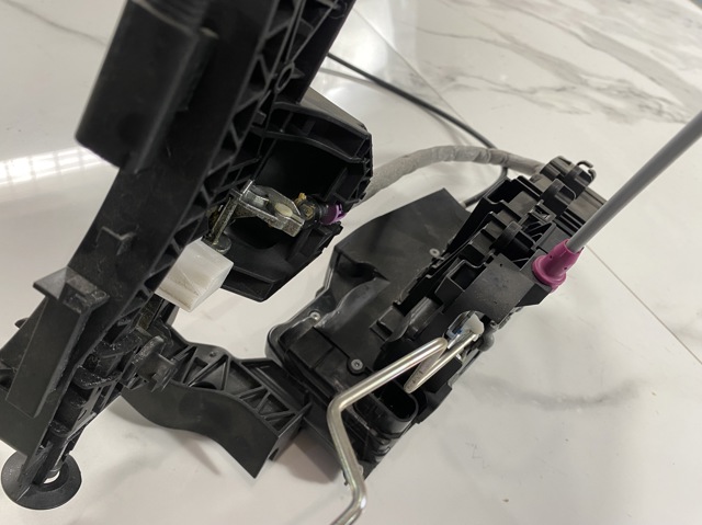 A0997304500 MERCEDES Замок двери задней левой купить в Полтава