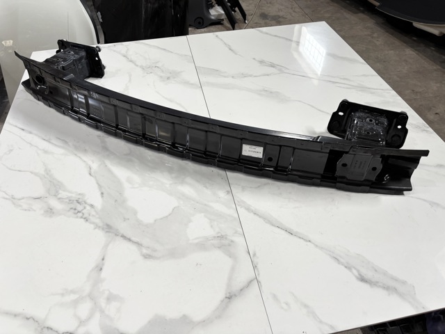 A1176100014 MERCEDES Усилитель бампера заднего купить в Полтава