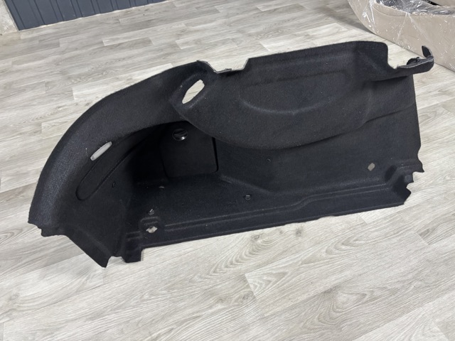 Облицовка багажного отсека, левая A11769073009E83 MERCEDES