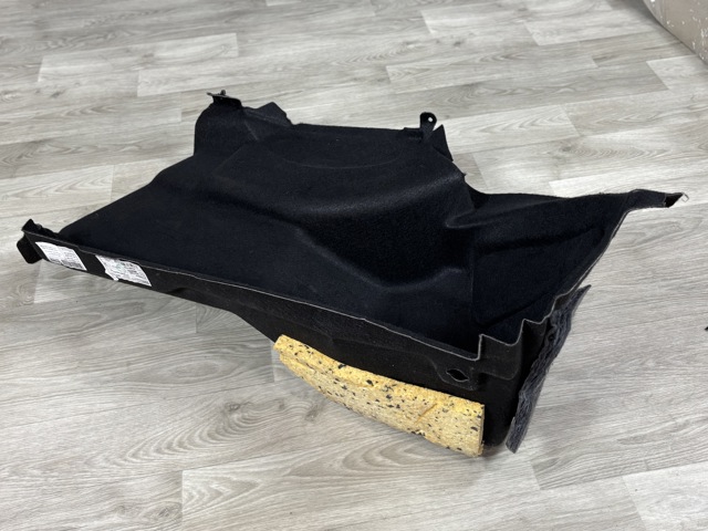 Облицовка багажного отсека, правая A11769074009E83 MERCEDES