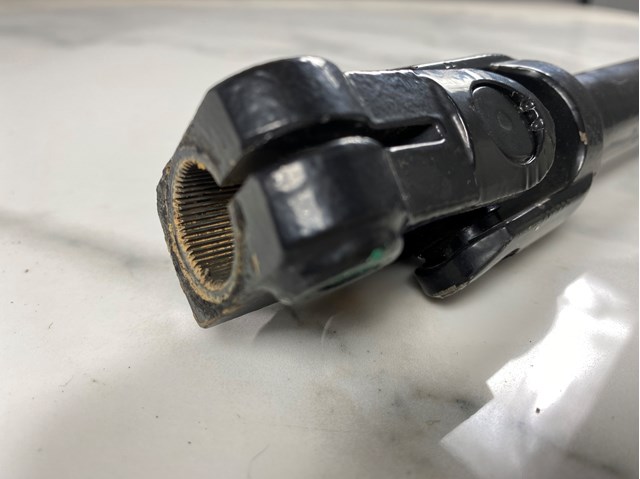 A1644600010 MERCEDES Вал рулевой колонки нижний купить в Черкассы