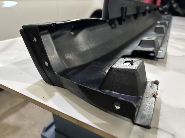 A1646980654 MERCEDES купить в Ровно