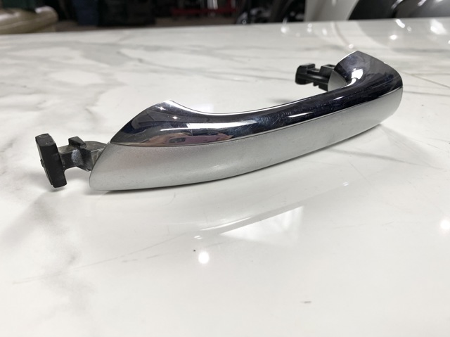Ручка двери передней наружная левая A1647600570 MERCEDES