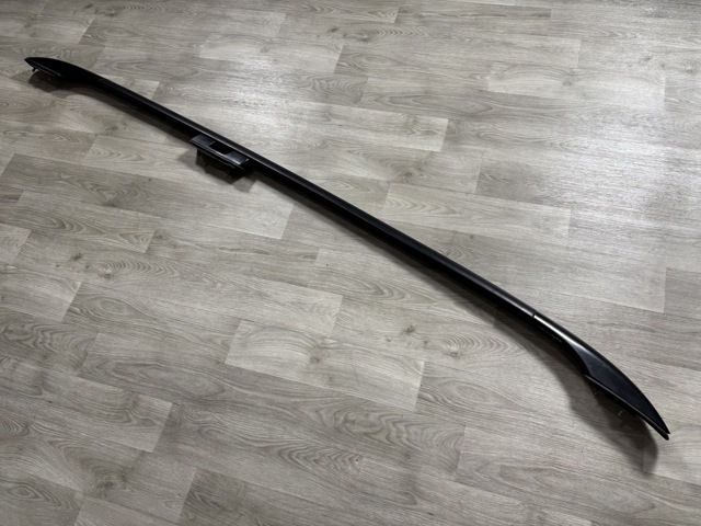 A1648901293 Рейлинг крыши правый купить Ирпень