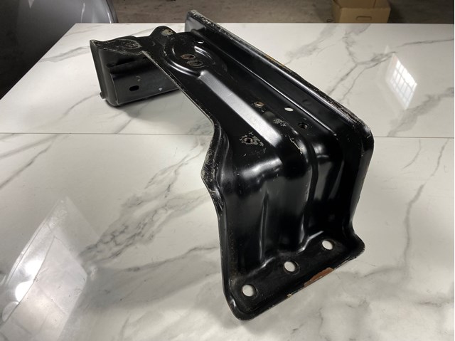 Крепление кпп A1662400602 MERCEDES