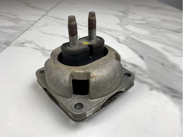 A1662400618 MERCEDES Подушка коробки передач купить в Львов