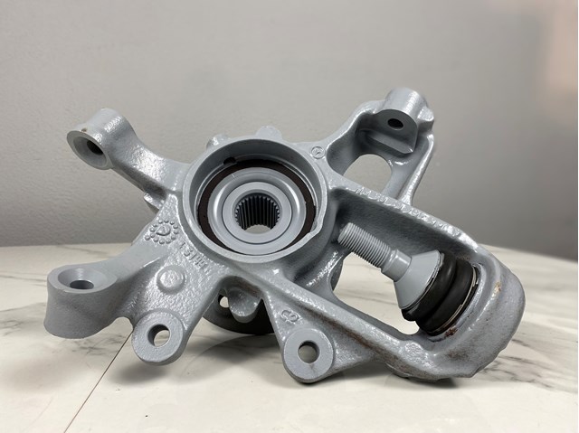 A1663500508 MERCEDES Цапфа задняя правая купить в Николаев