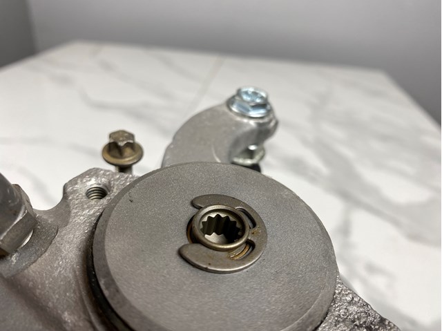 A1664230581 MERCEDES Суппорт задний левый купить в Черкассы