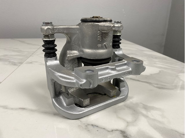 MERCEDES A1664230681 Суппорт задний правый в наличии Сумы