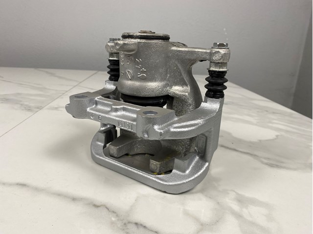 MERCEDES A1664230681 Суппорт задний правый в наличии Кривой Рог